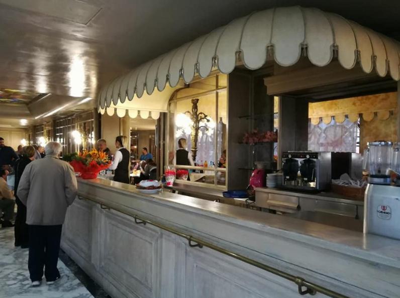 Hotel Palombella & Restaurant フロジノーネ エクステリア 写真